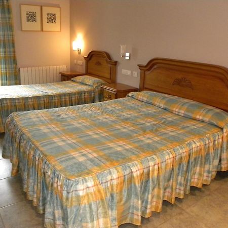 Hotel Duque De Calabria Мансанера Номер фото