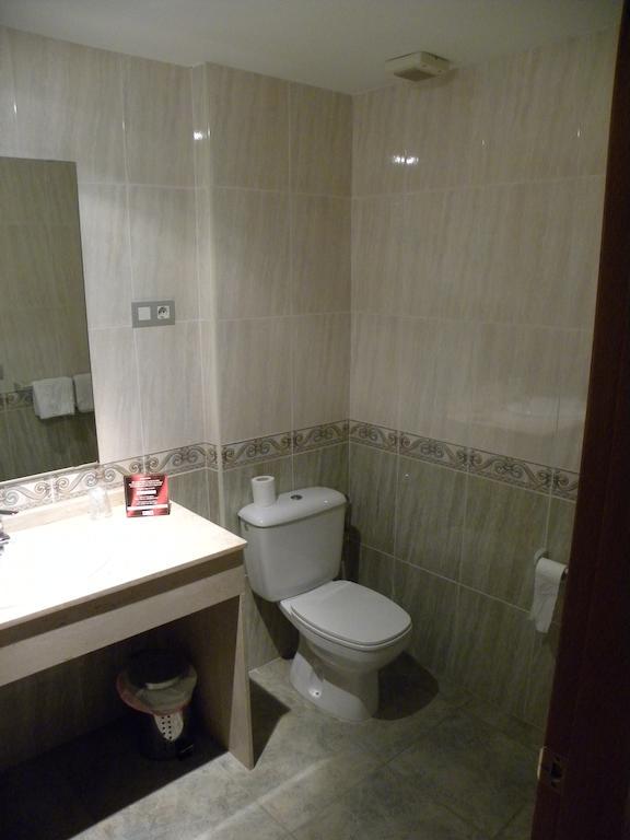 Hotel Duque De Calabria Мансанера Номер фото